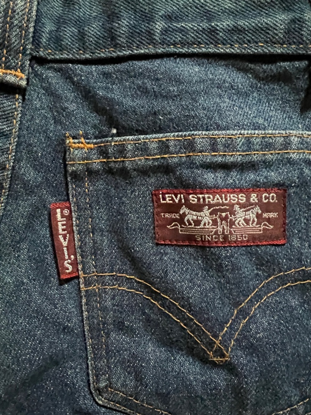 Vintage Big E Levi's Bootcut Bell Bottom Jeans in Dark Wash Very High Rise